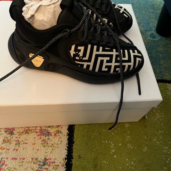 COPY - Worn only twice - Picture 2 of 3